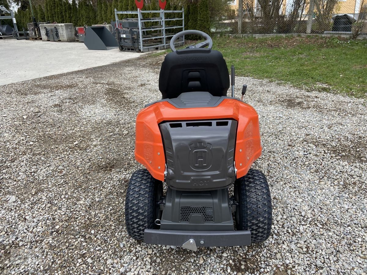 Rasentraktor des Typs Husqvarna Rider 214C inkl. Mähdeck, Neumaschine in Burgkirchen (Bild 2)