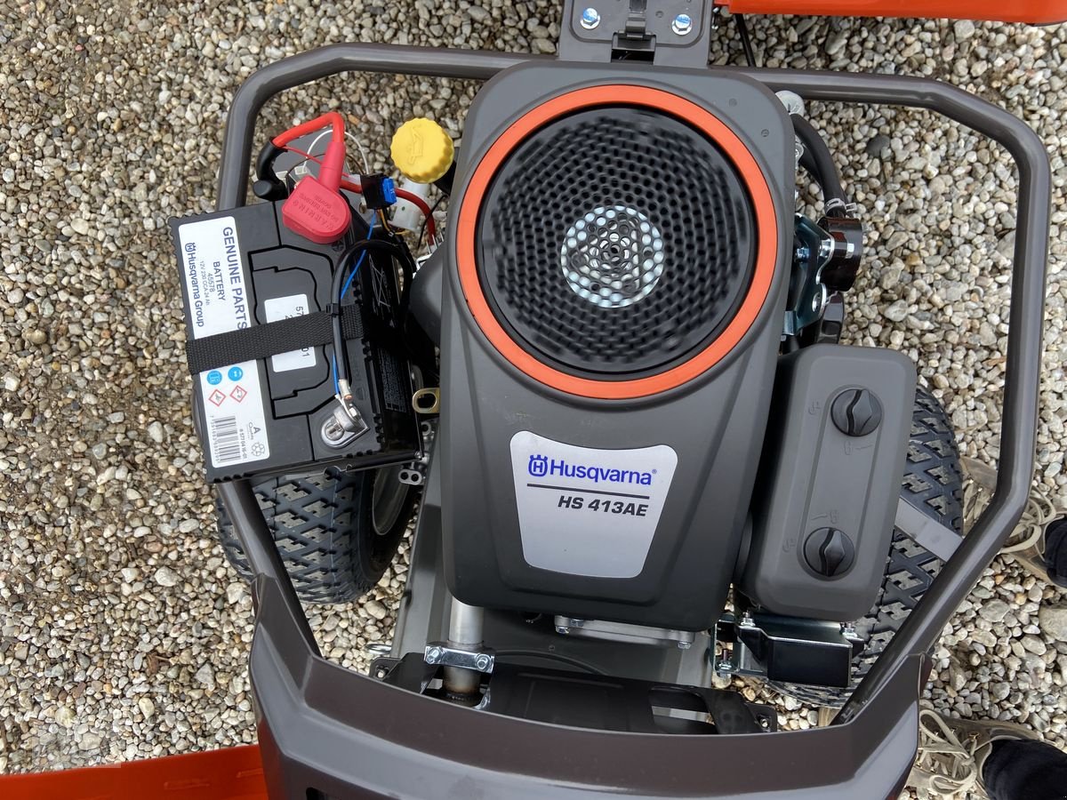 Rasentraktor des Typs Husqvarna Rider 214C inkl. Mähdeck, Neumaschine in Burgkirchen (Bild 5)