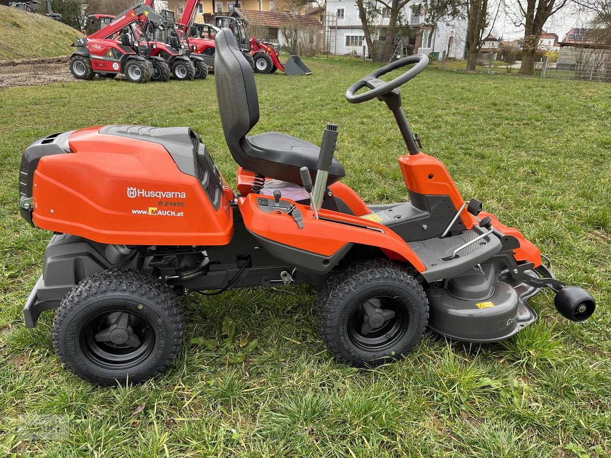 Rasentraktor des Typs Husqvarna Rider 214TC Comfort Edition Frühbezugsaktion!!, Neumaschine in Burgkirchen (Bild 16)
