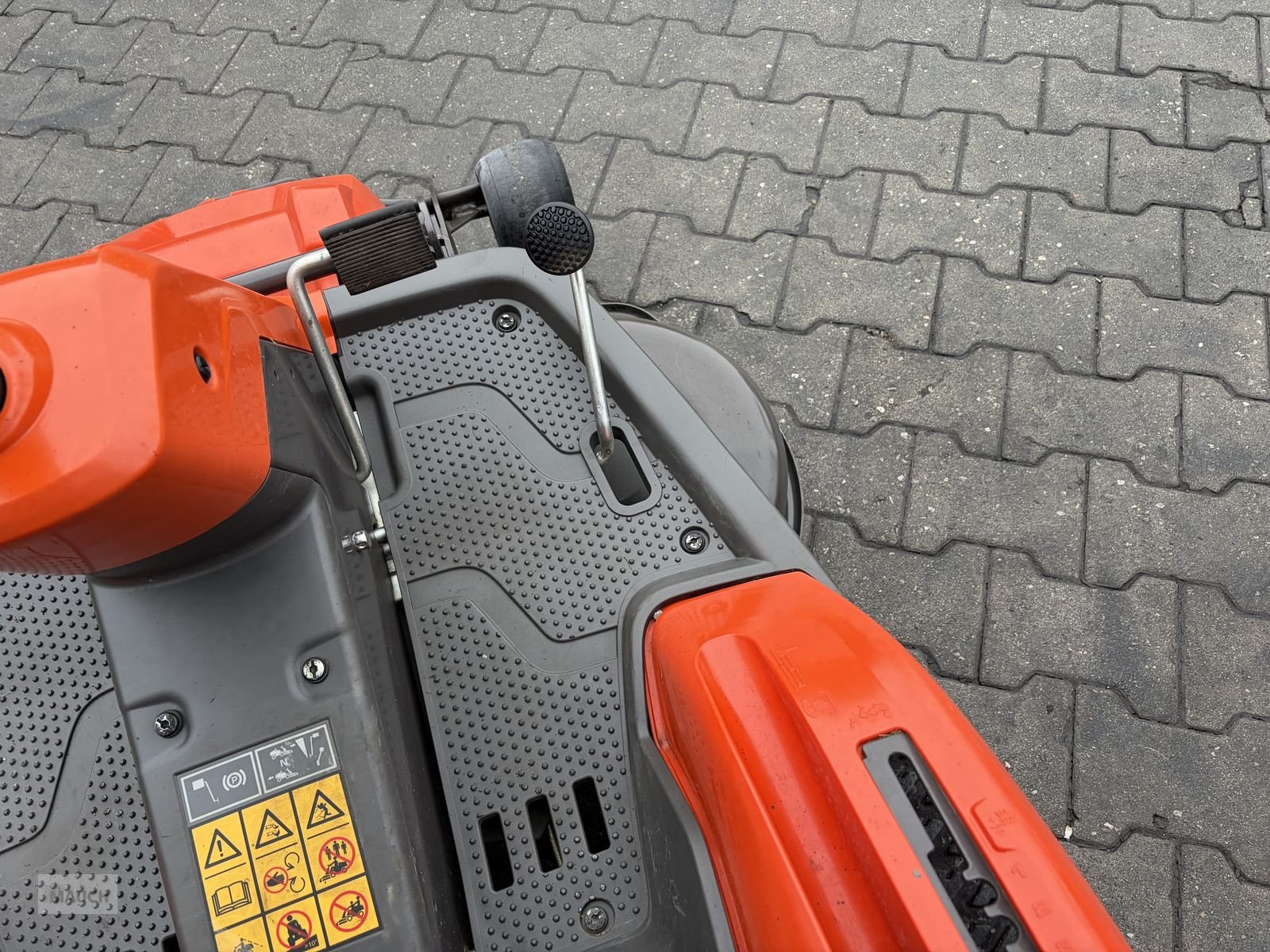 Rasentraktor typu Husqvarna Rider 214TC Comfort Edition, Gebrauchtmaschine w Burgkirchen (Zdjęcie 12)