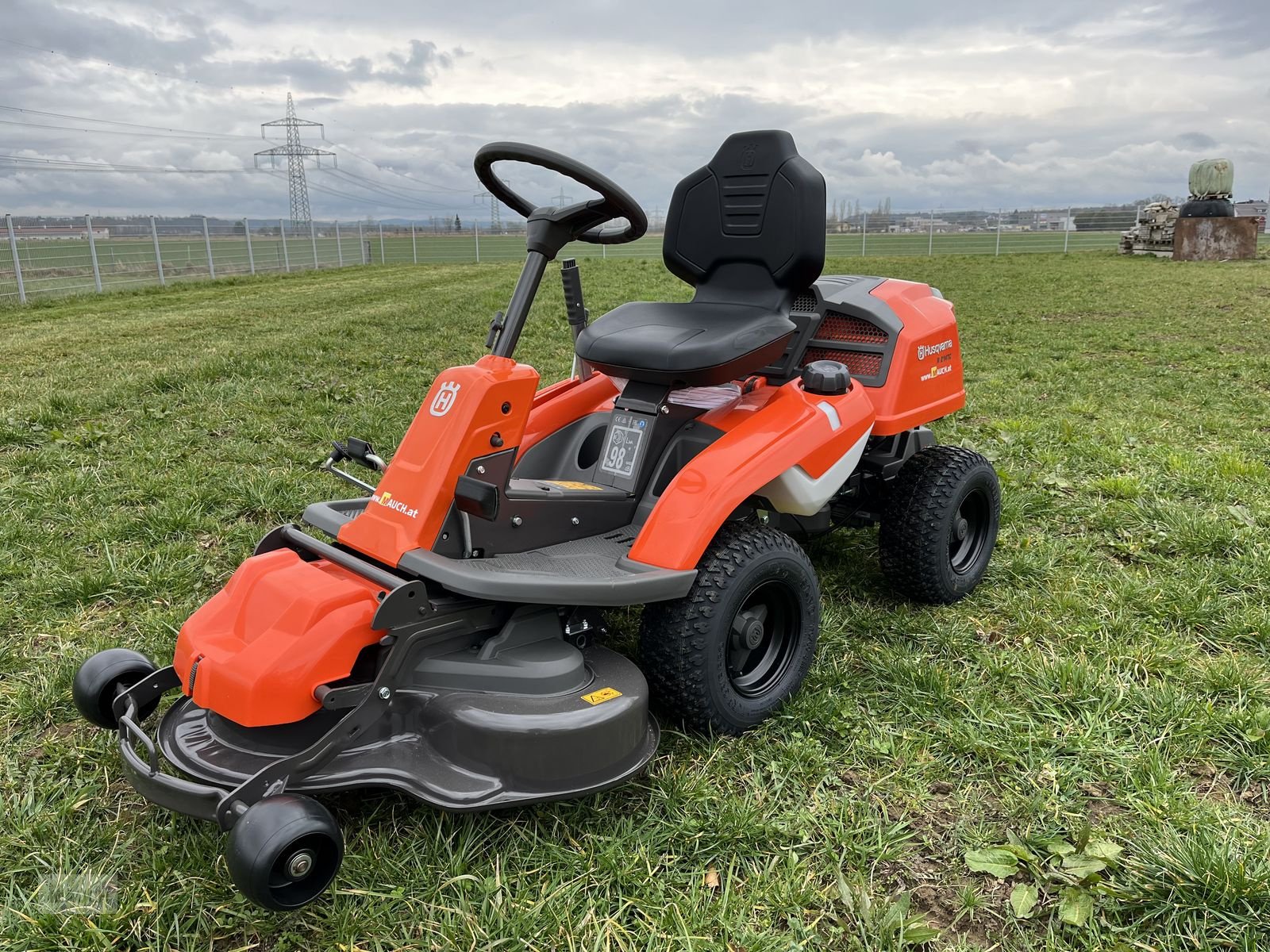 Rasentraktor des Typs Husqvarna Rider 214TC inkl. Mähdeck NEUAussteller!!, Neumaschine in Burgkirchen (Bild 21)