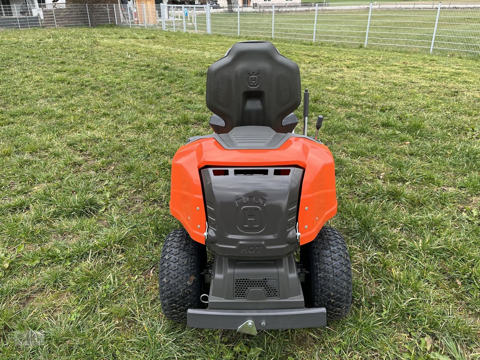 Rasentraktor des Typs Husqvarna Rider 214TC inkl. Mähdeck NEUAussteller!!, Neumaschine in Burgkirchen (Bild 17)