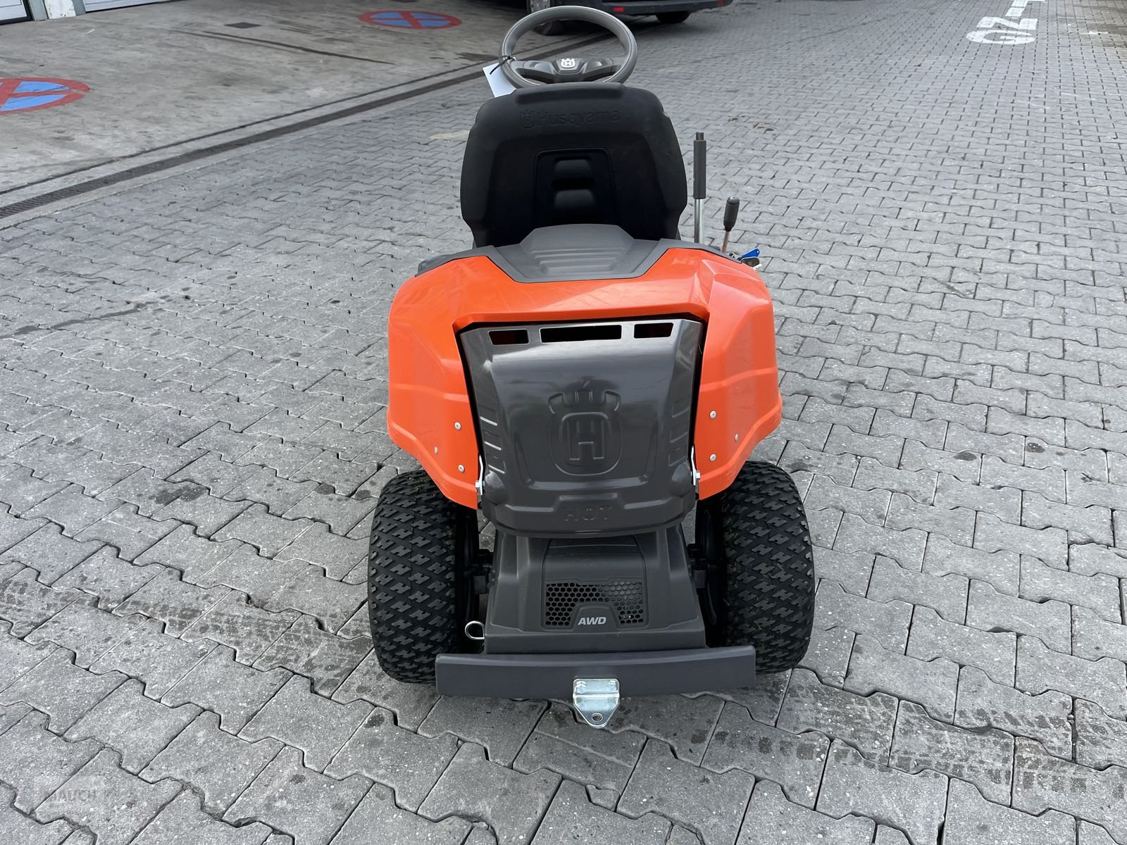 Rasentraktor des Typs Husqvarna Rider 216T AWD 103cm Mähdeck nur 53h, Gebrauchtmaschine in Burgkirchen (Bild 9)