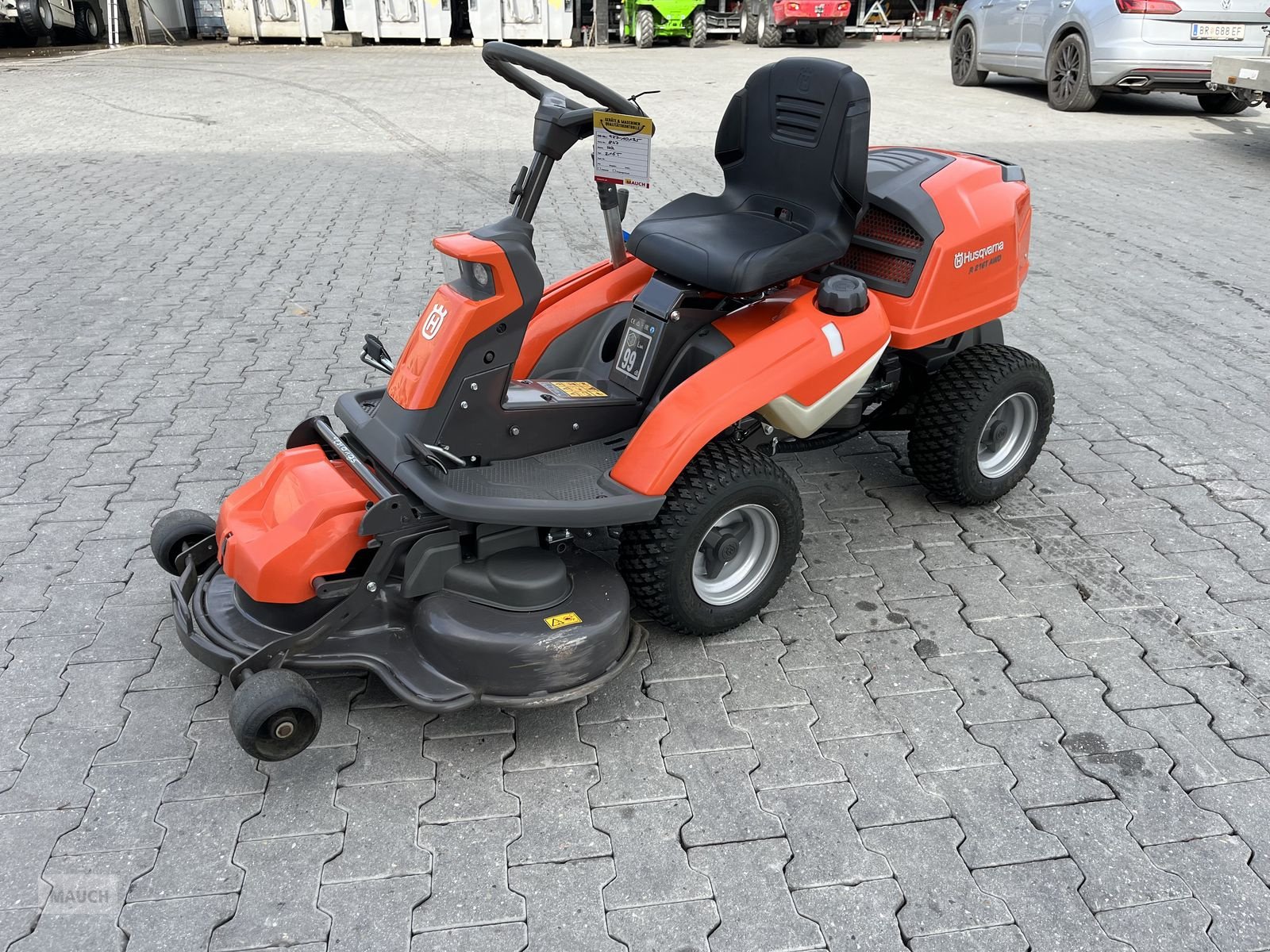 Rasentraktor des Typs Husqvarna Rider 216T AWD 103cm Mähdeck nur 53h, Gebrauchtmaschine in Burgkirchen (Bild 3)