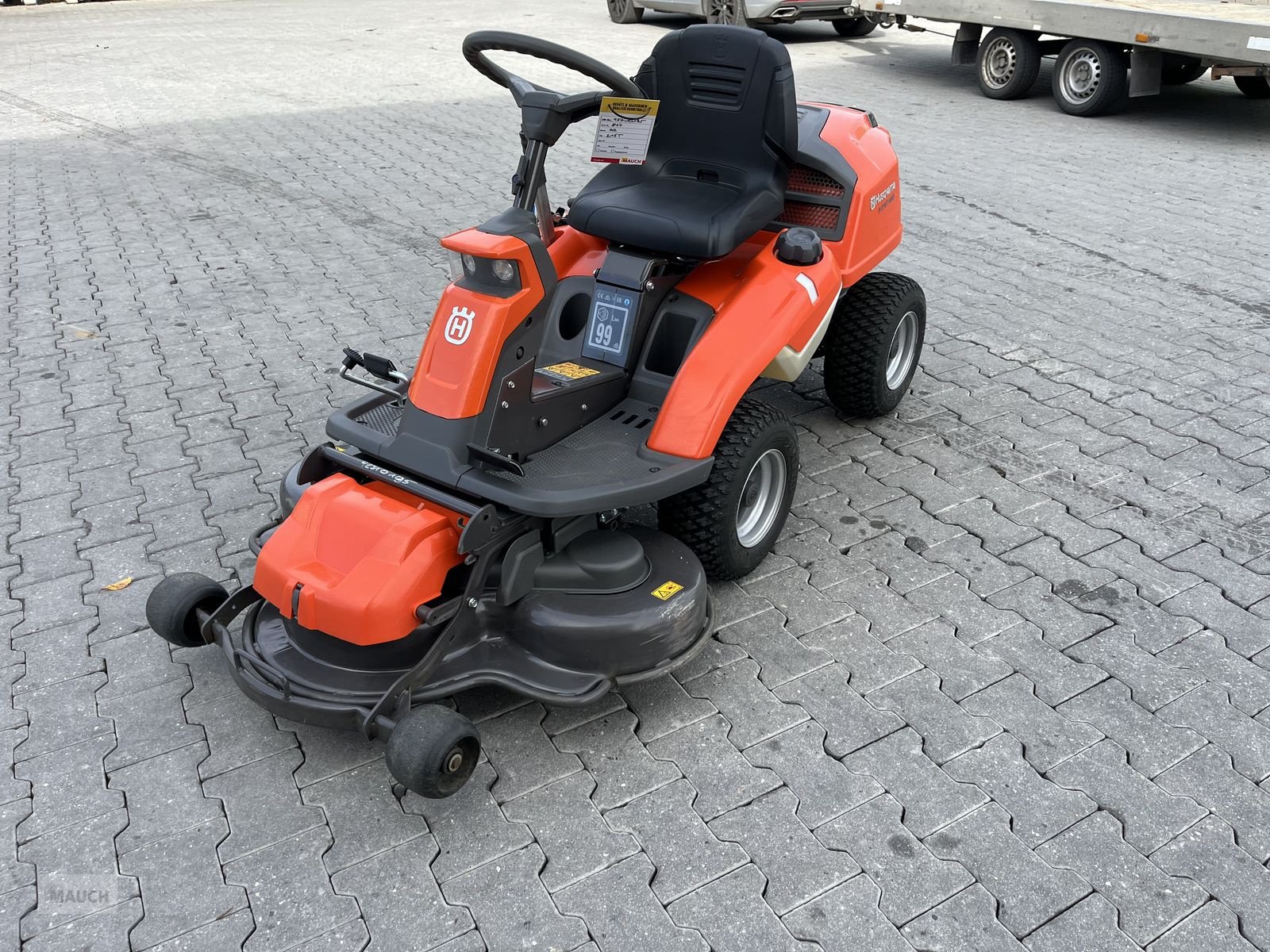 Rasentraktor des Typs Husqvarna Rider 216T AWD 103cm Mähdeck nur 53h, Gebrauchtmaschine in Burgkirchen (Bild 2)