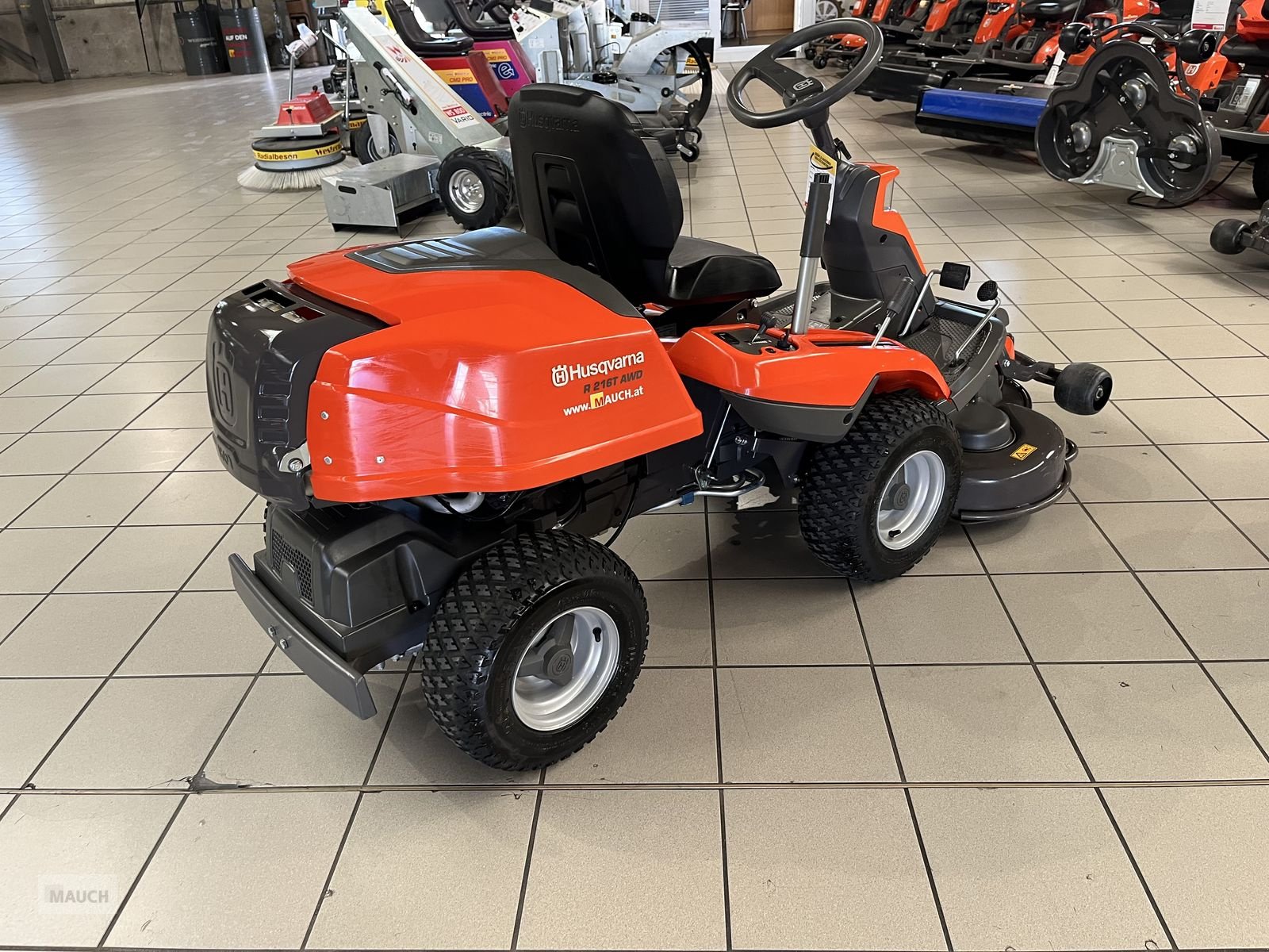Rasentraktor des Typs Husqvarna Rider 216T AWD 103cm Mähdeck nur 57H, Gebrauchtmaschine in Burgkirchen (Bild 7)