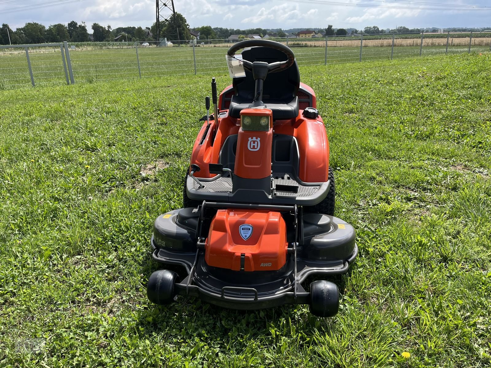 Rasentraktor типа Husqvarna Rider 216TC Allrad inkl. Mähdeck, Neumaschine в Burgkirchen (Фотография 22)