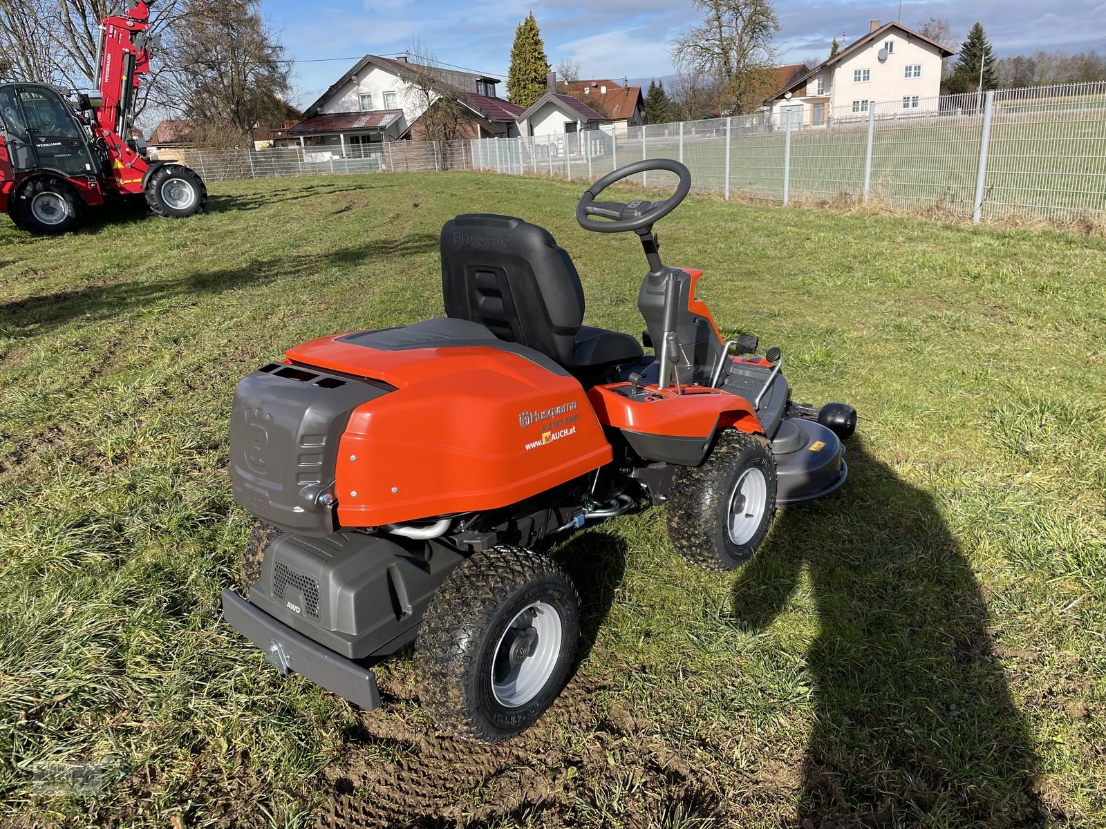 Rasentraktor des Typs Husqvarna Rider 216TC AWD inkl. Mähdeck, Neumaschine in Burgkirchen (Bild 16)