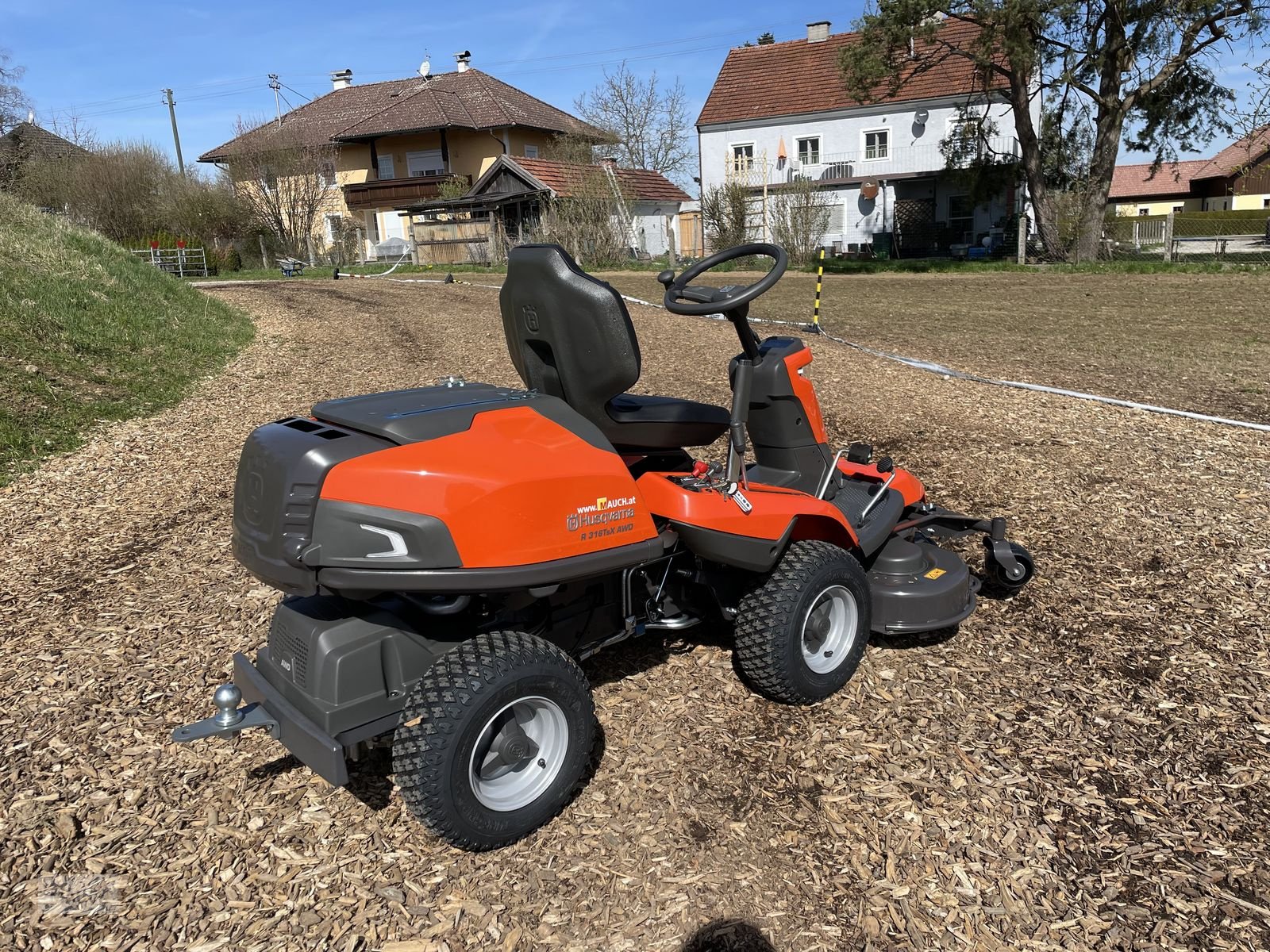 Rasentraktor a típus Husqvarna Rider 316 TsX AWD inkl. Mähdeck NEU, Neumaschine ekkor: Burgkirchen (Kép 21)