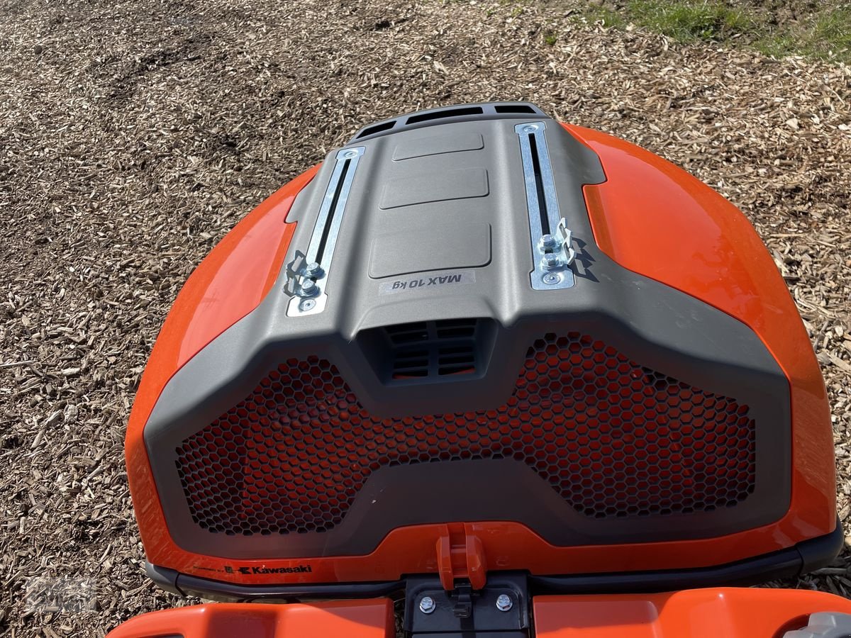 Rasentraktor des Typs Husqvarna Rider 316TsX AWD inkl. Mähdeck LAGERND NEU!!, Neumaschine in Burgkirchen (Bild 5)