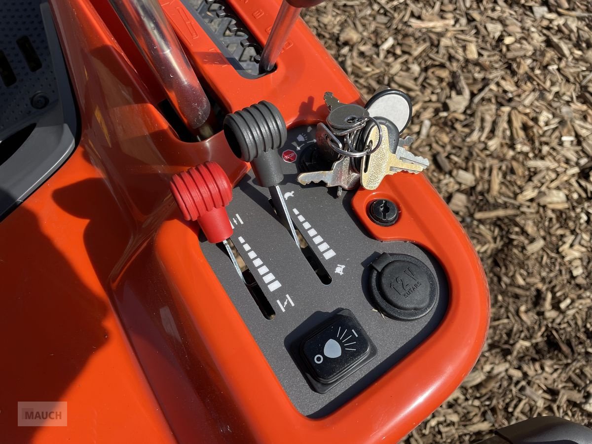 Rasentraktor des Typs Husqvarna Rider 316TsX AWD inkl. Mähdeck LAGERND NEU!!, Neumaschine in Burgkirchen (Bild 4)