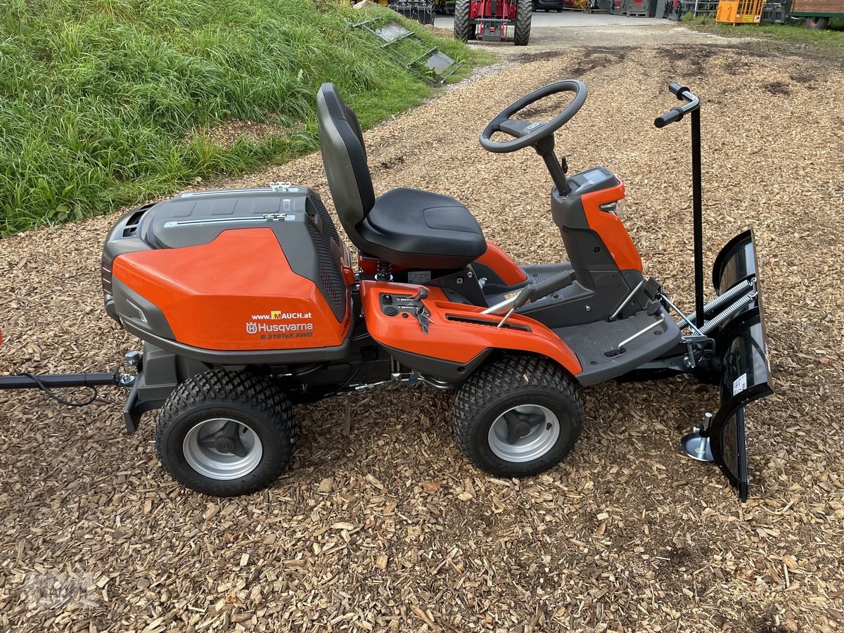 Rasentraktor des Typs Husqvarna Rider 316TsX AWD inkl. Mähdeck, Neumaschine in Burgkirchen (Bild 2)