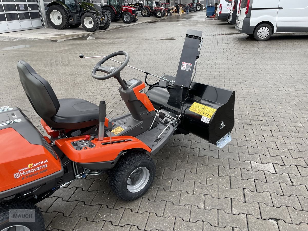 Rasentraktor des Typs Husqvarna Rider 316TsX AWD Optionale Winterausrüstung!!, Neumaschine in Burgkirchen (Bild 16)
