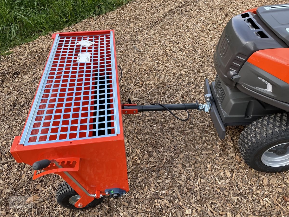 Rasentraktor des Typs Husqvarna Rider 316TsX AWD Optionale Winterausrüstung!!, Neumaschine in Burgkirchen (Bild 14)