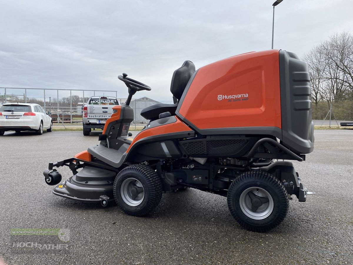 Rasentraktor des Typs Husqvarna Rider 320Ts AWD, Neumaschine in Kronstorf (Bild 7)