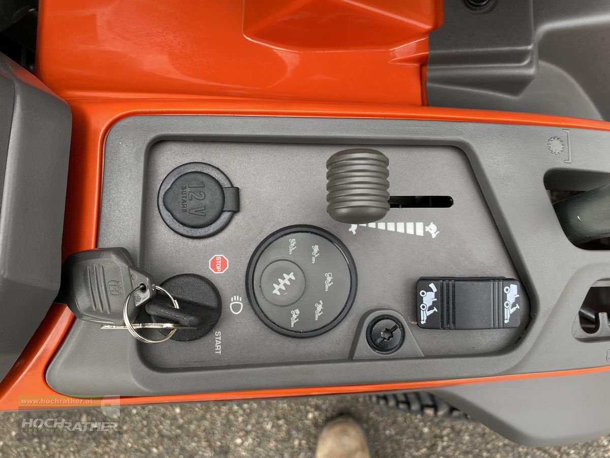 Rasentraktor des Typs Husqvarna Rider 320Ts AWD, Neumaschine in Kronstorf (Bild 11)