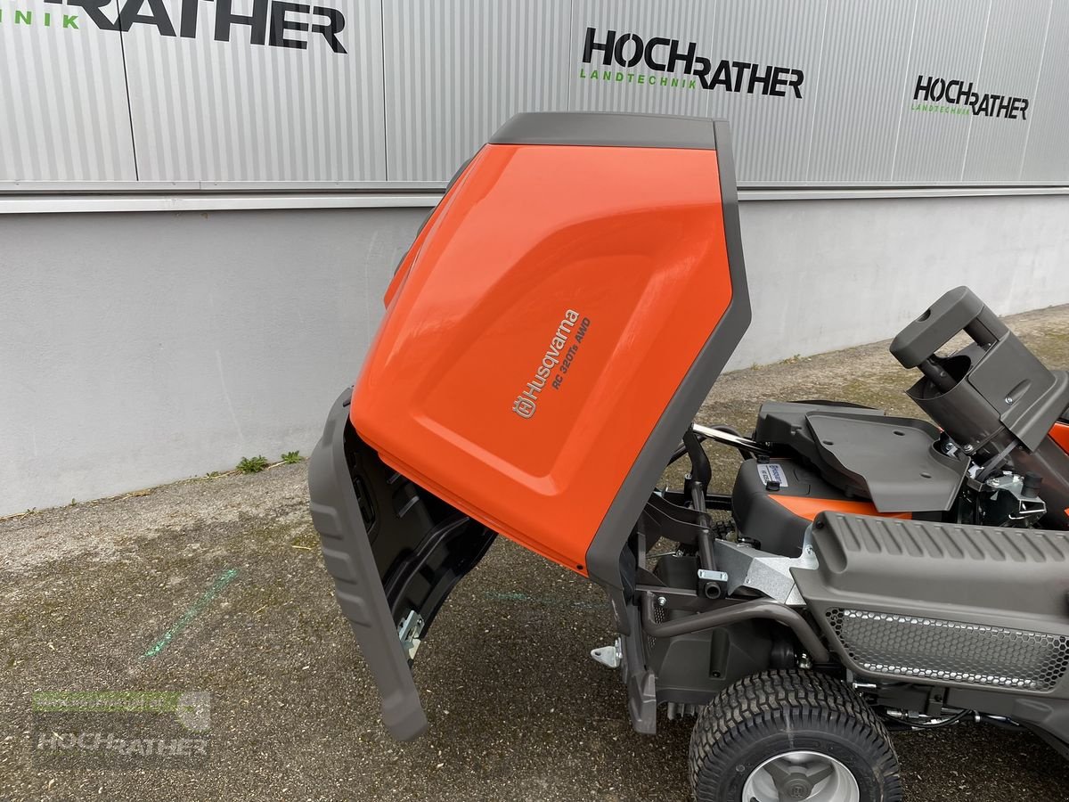 Rasentraktor des Typs Husqvarna Rider 320Ts AWD, Neumaschine in Kronstorf (Bild 14)