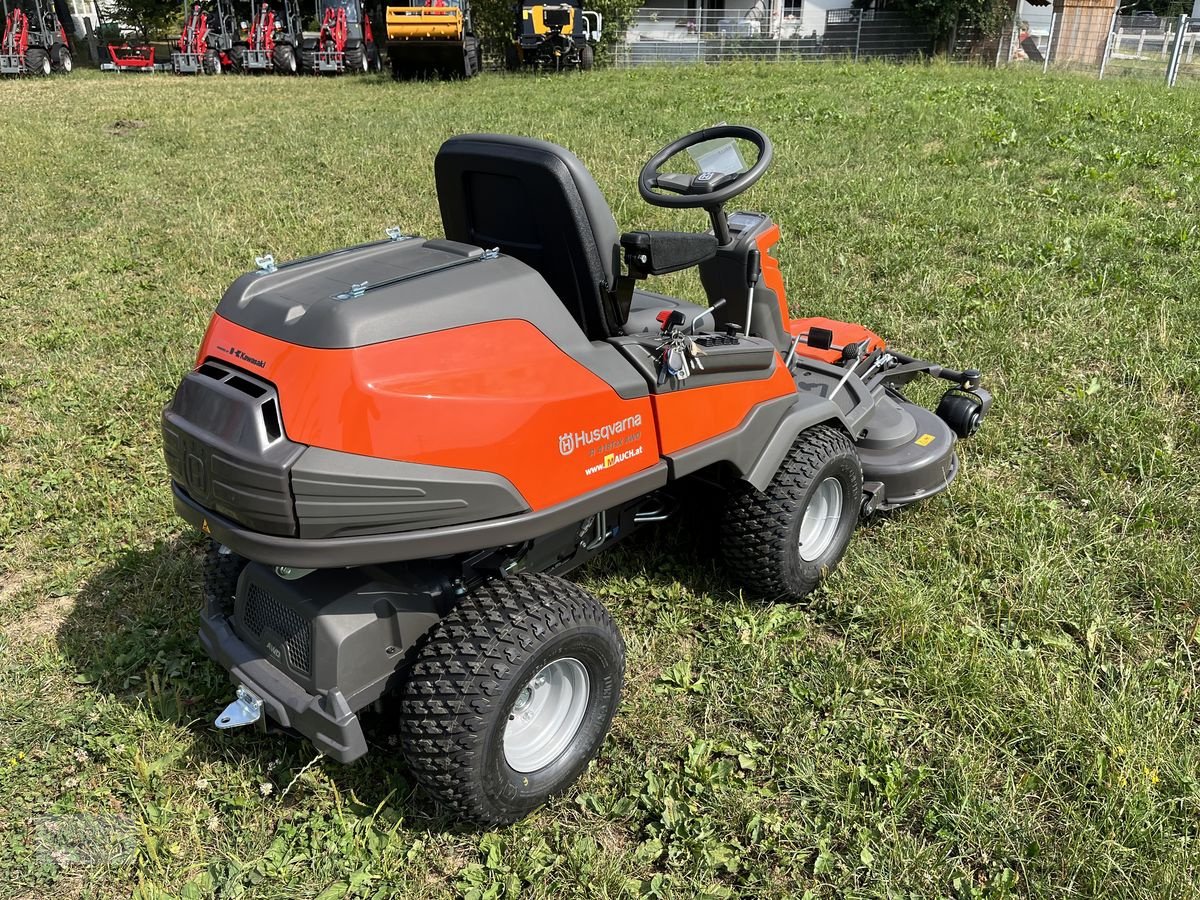 Rasentraktor des Typs Husqvarna Rider 418TsX AWD FRÜHBEZUGSAKTION, Neumaschine in Burgkirchen (Bild 12)