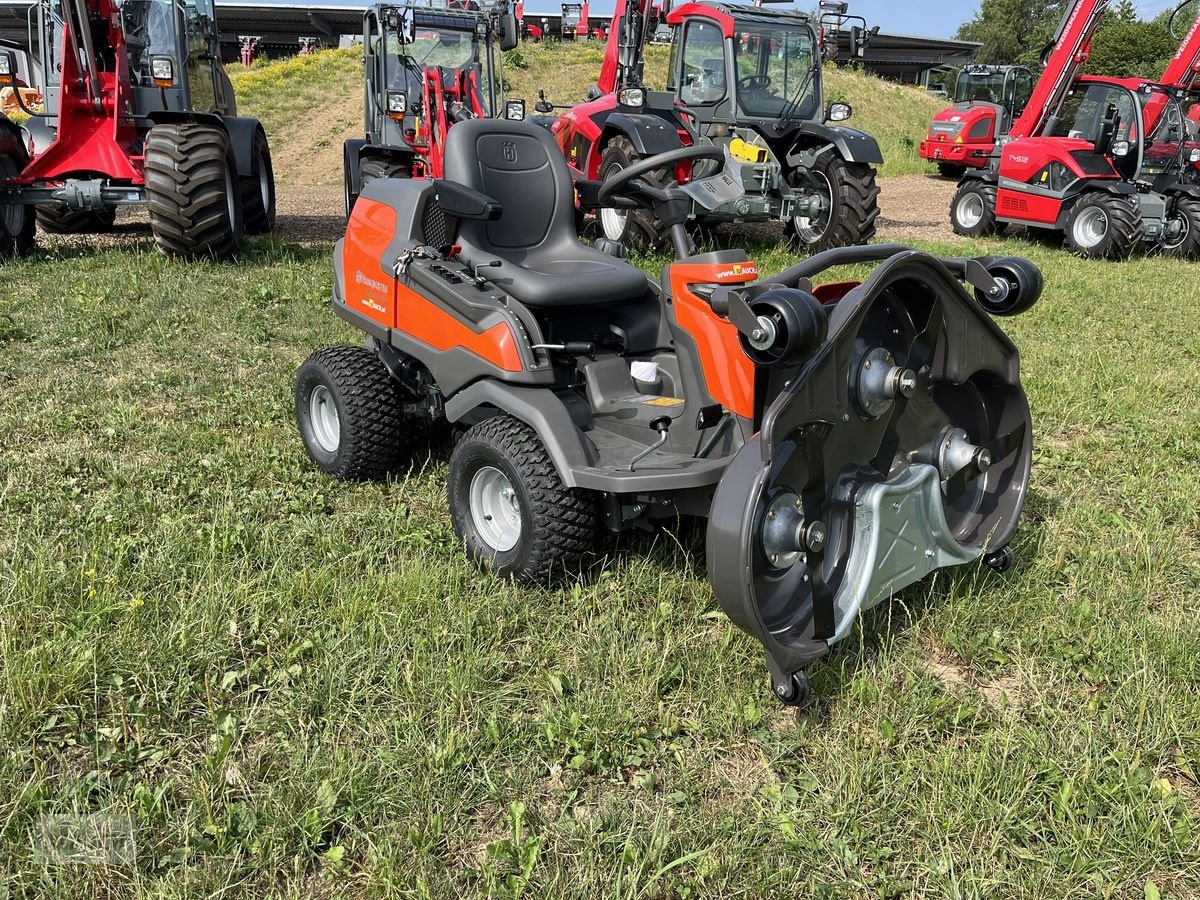 Rasentraktor des Typs Husqvarna Rider 418TsX AWD inkl. Mähdeck, Neumaschine in Burgkirchen (Bild 22)