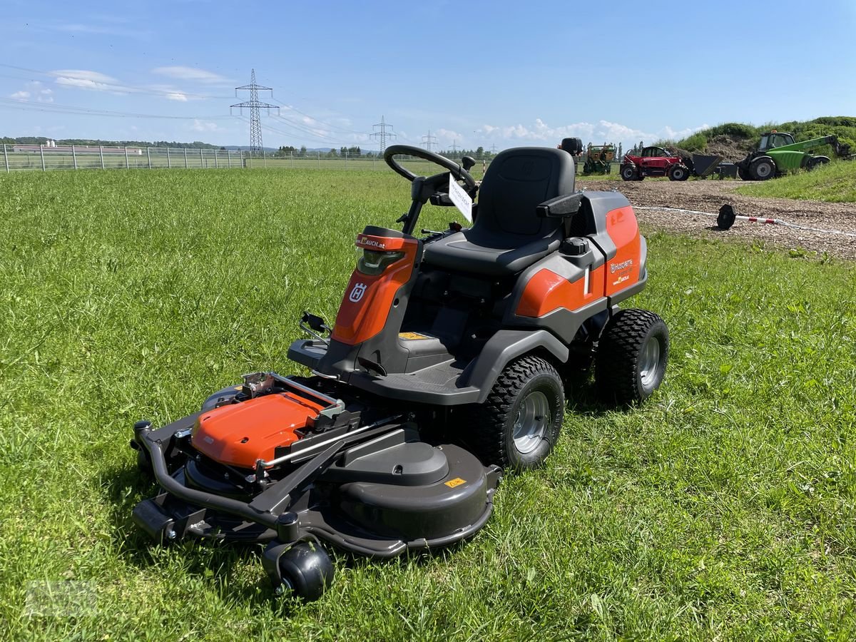 Rasentraktor des Typs Husqvarna Rider 420 TsX AWD inkl. Mähdeck, Neumaschine in Burgkirchen (Bild 18)