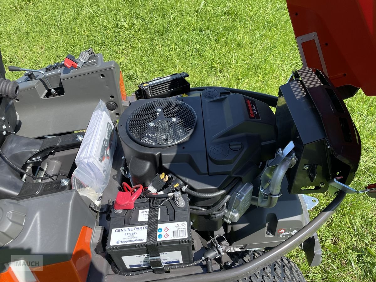 Rasentraktor des Typs Husqvarna Rider 420TsX AWD inkl. Mähdeck LAGERND!! NEU, Neumaschine in Burgkirchen (Bild 3)