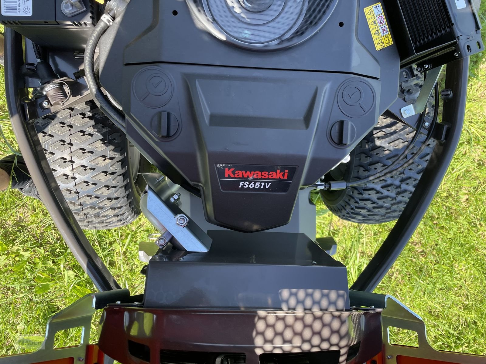 Rasentraktor typu Husqvarna Rider 420TsX AWD inkl. Mähdeck NEU, Neumaschine w Burgkirchen (Zdjęcie 4)