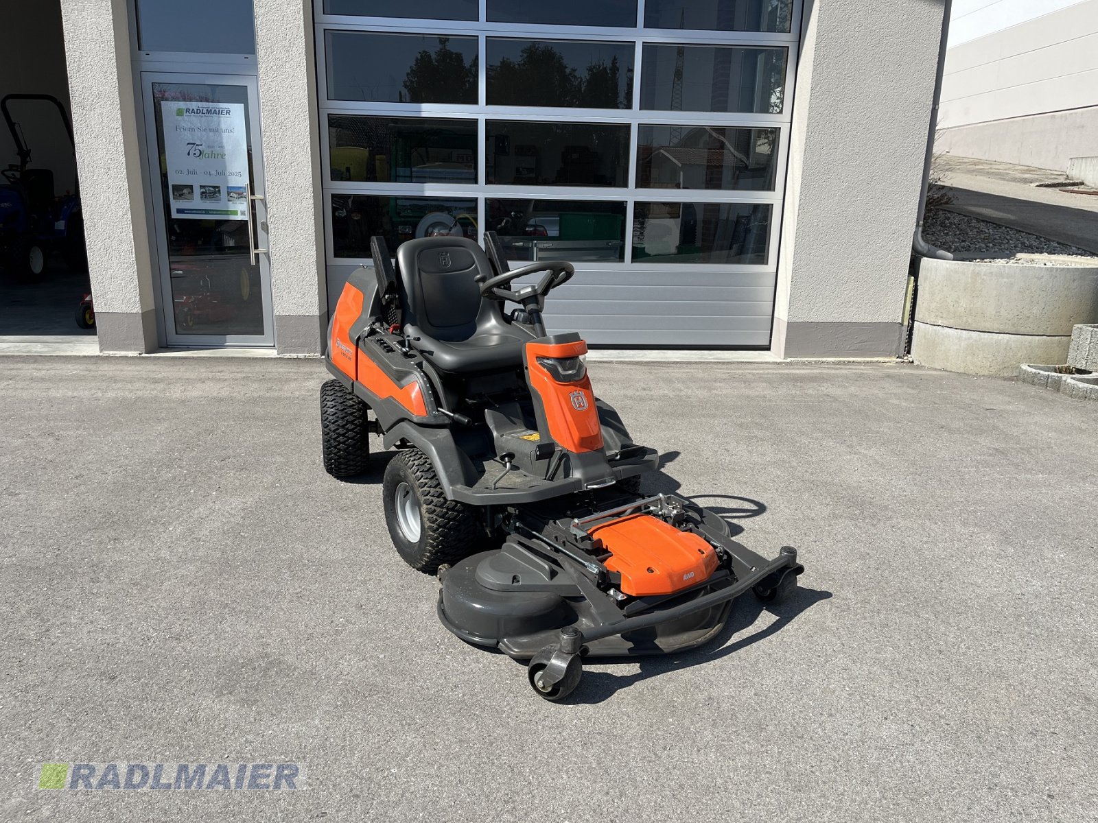 Rasentraktor typu Husqvarna Rider 420TsX AWD, Gebrauchtmaschine w Babensham (Zdjęcie 2)
