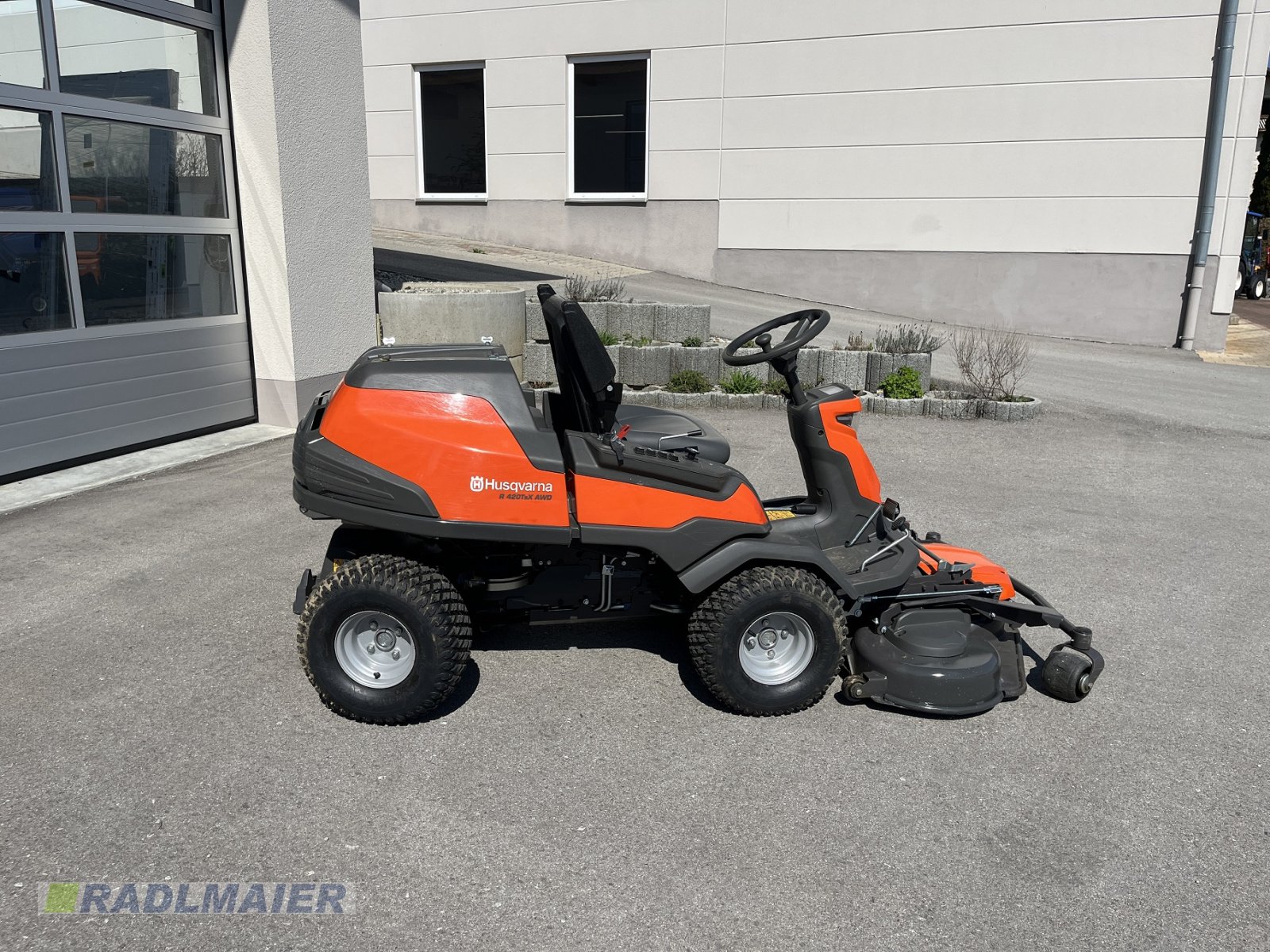 Rasentraktor typu Husqvarna Rider 420TsX AWD, Gebrauchtmaschine w Babensham (Zdjęcie 3)