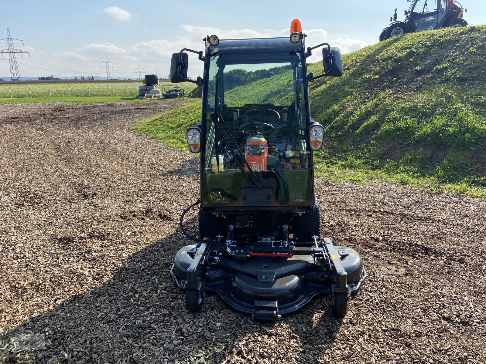 Rasentraktor des Typs Husqvarna Rider 525 DX Kabine Diesel NEU 1/3 Finanzierung, Neumaschine in Burgkirchen (Bild 20)