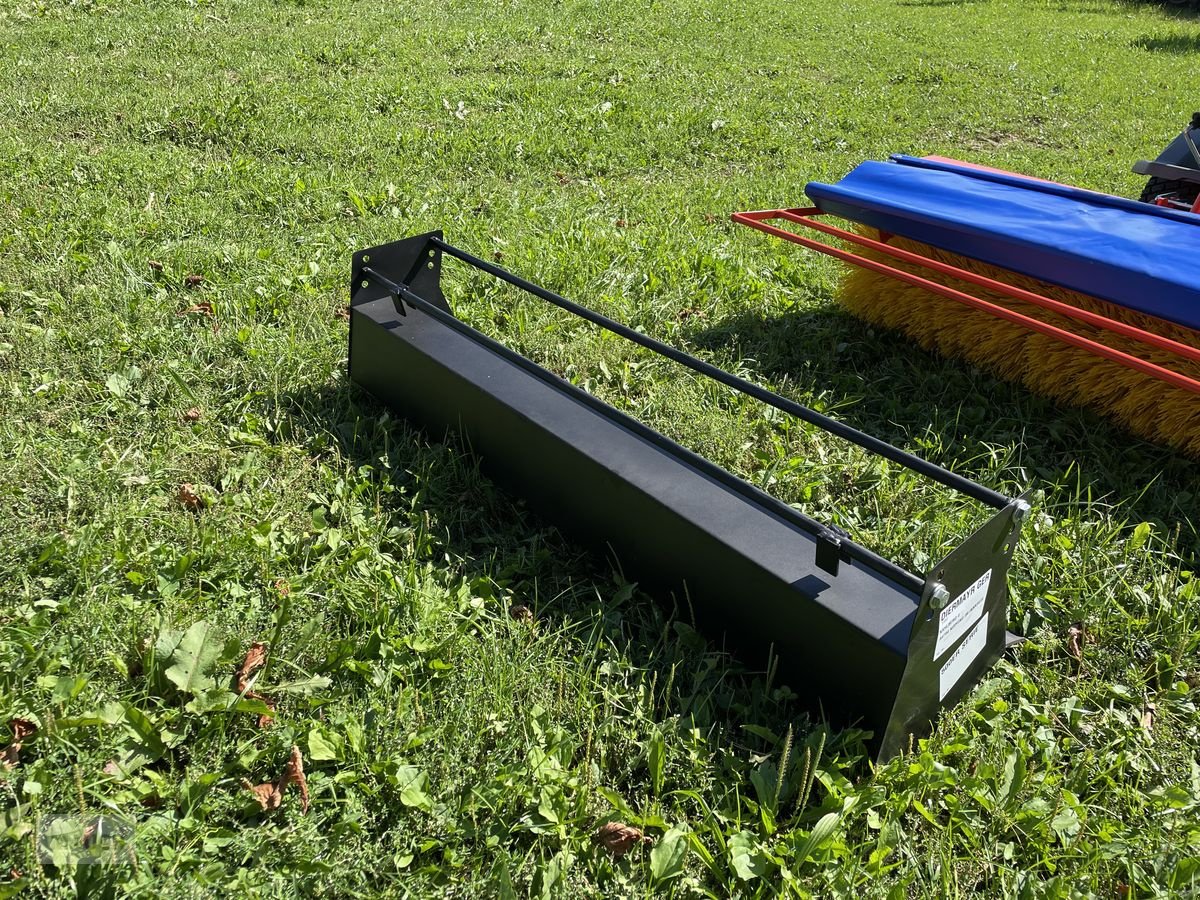 Rasentraktor des Typs Husqvarna Rider Kehrmaschine für P524X EFI, Neumaschine in Burgkirchen (Bild 9)