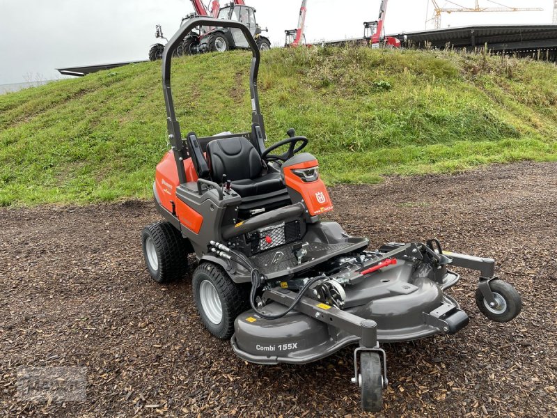 Rasentraktor des Typs Husqvarna Rider P 525DX mit Mähdeck, Diesel, Allrad, Servo, Neumaschine in Burgkirchen (Bild 1)