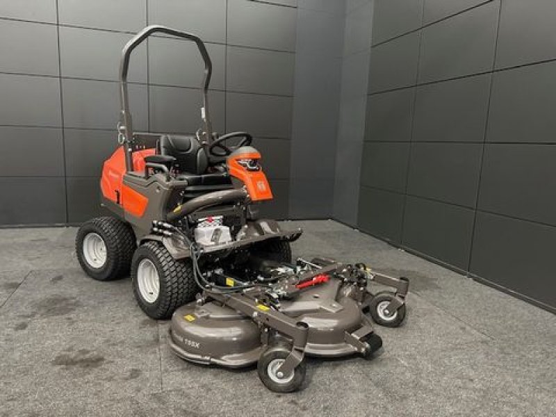 Rasentraktor van het type Husqvarna Rider P525DX mit 155Xcm Mähdeck, Diesel 24,21PS, Neumaschine in Tamsweg (Foto 2)