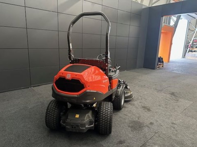 Rasentraktor van het type Husqvarna Rider P525DX mit 155Xcm Mähdeck, Diesel 24,21PS, Neumaschine in Tamsweg (Foto 11)