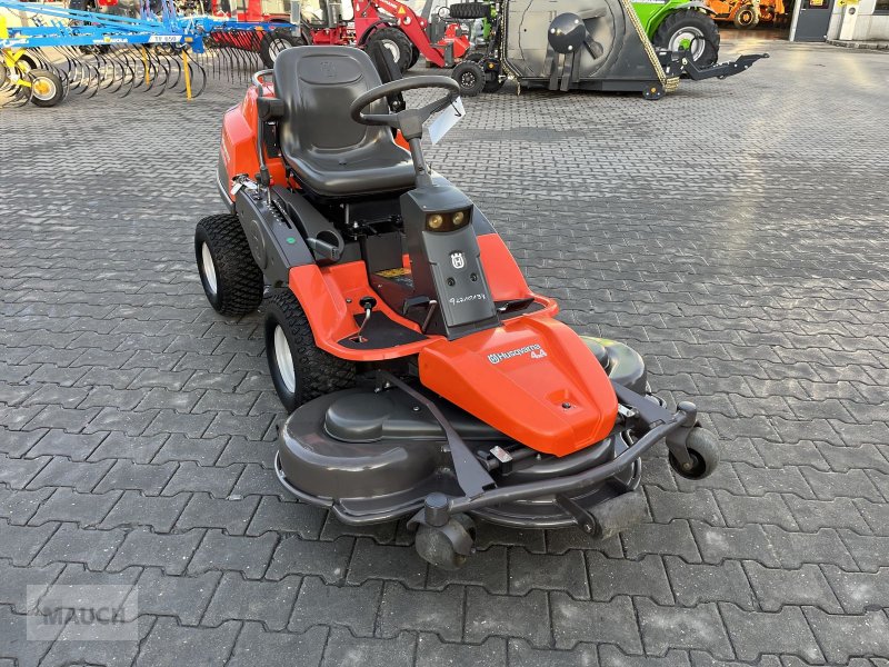 Rasentraktor of the type Husqvarna Rider PF21 AWD Mähdeck 122cm, Gebrauchtmaschine in Burgkirchen (Picture 1)