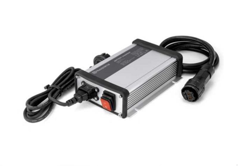 Rasentraktor от тип Husqvarna Rider R 200iX Akkumäher, Neumaschine в St. Marienkirchen (Снимка 4)