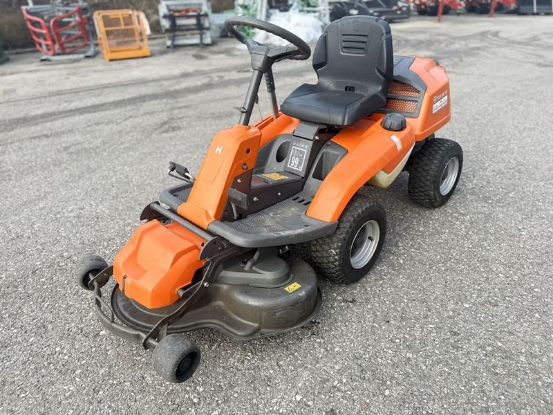 Rasentraktor типа Husqvarna Rider R 214C, Gebrauchtmaschine в St. Marienkirchen