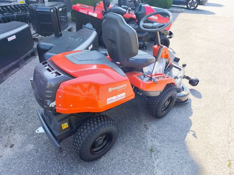 Rasentraktor des Typs Husqvarna Rider R 214TC Comfort Edition, Neumaschine in St. Marienkirchen (Bild 5)