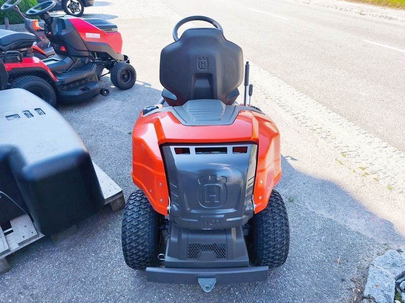 Rasentraktor des Typs Husqvarna Rider R 214TC Comfort Edition, Neumaschine in St. Marienkirchen (Bild 6)