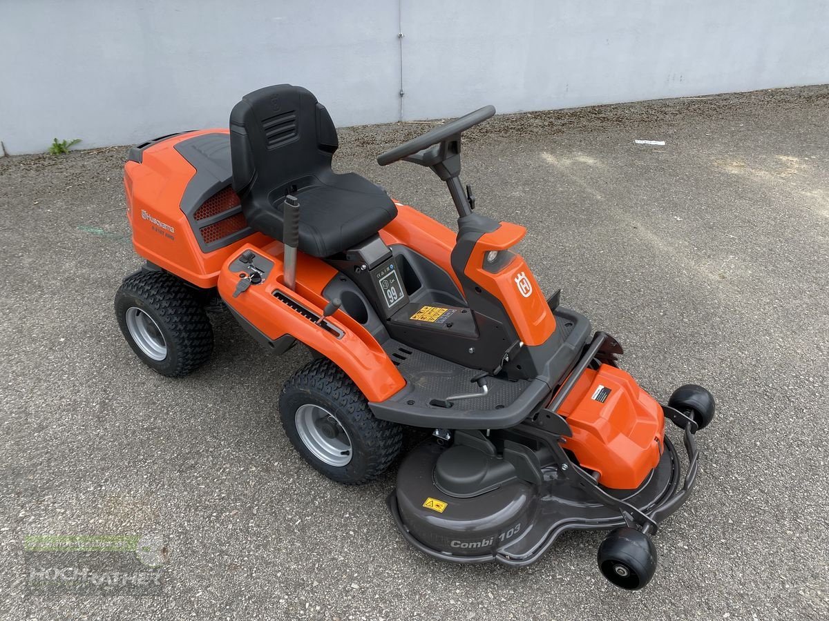 Rasentraktor des Typs Husqvarna Rider R 216 T AWD, Neumaschine in Kronstorf (Bild 3)