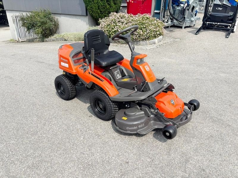 Rasentraktor des Typs Husqvarna Rider R 216TC AWD Limited Edition, Neumaschine in St. Marienkirchen (Bild 3)