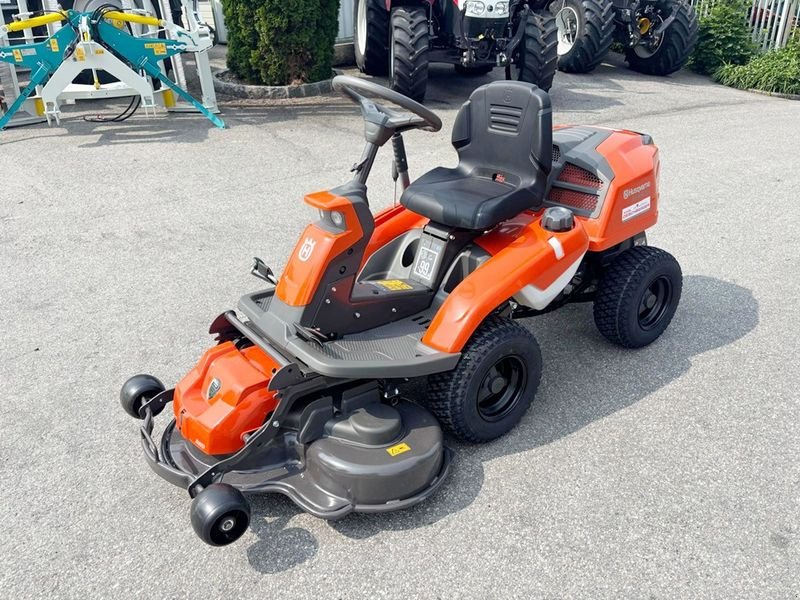 Rasentraktor des Typs Husqvarna Rider R 216TC AWD Limited Edition, Neumaschine in St. Marienkirchen (Bild 1)