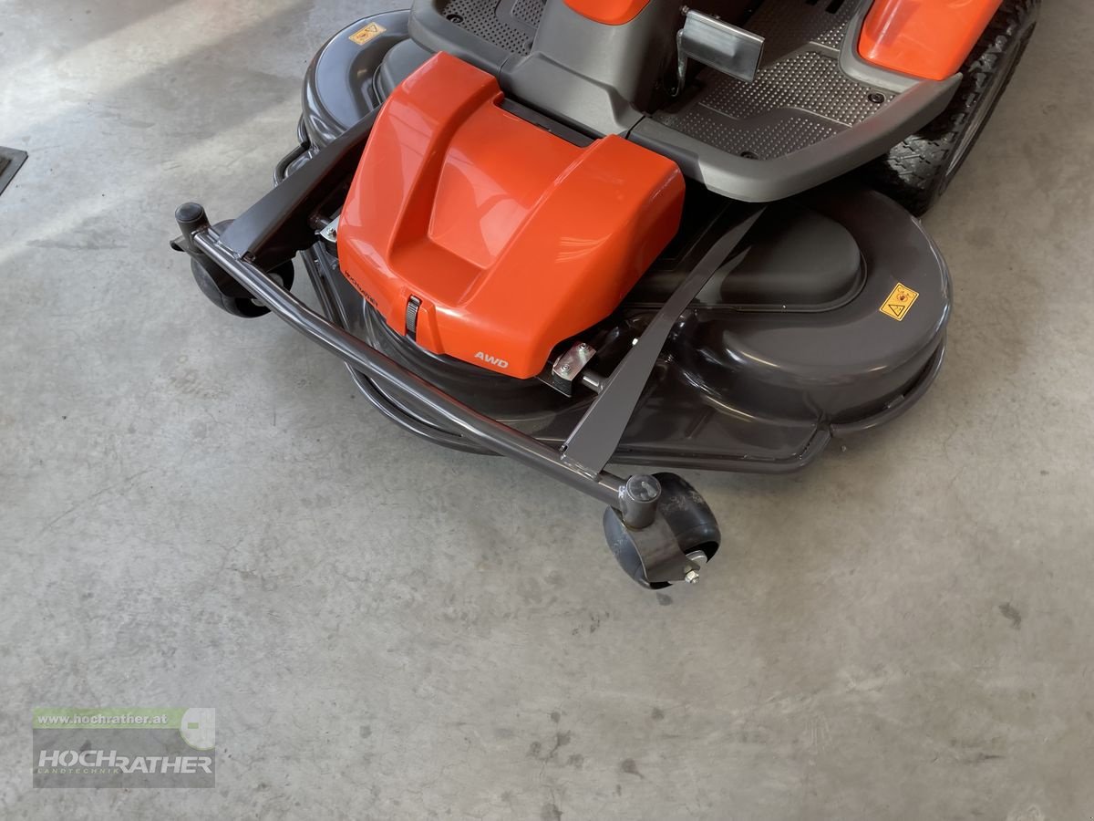 Rasentraktor des Typs Husqvarna Rider R 316 TsX AWD, Neumaschine in Kronstorf (Bild 4)