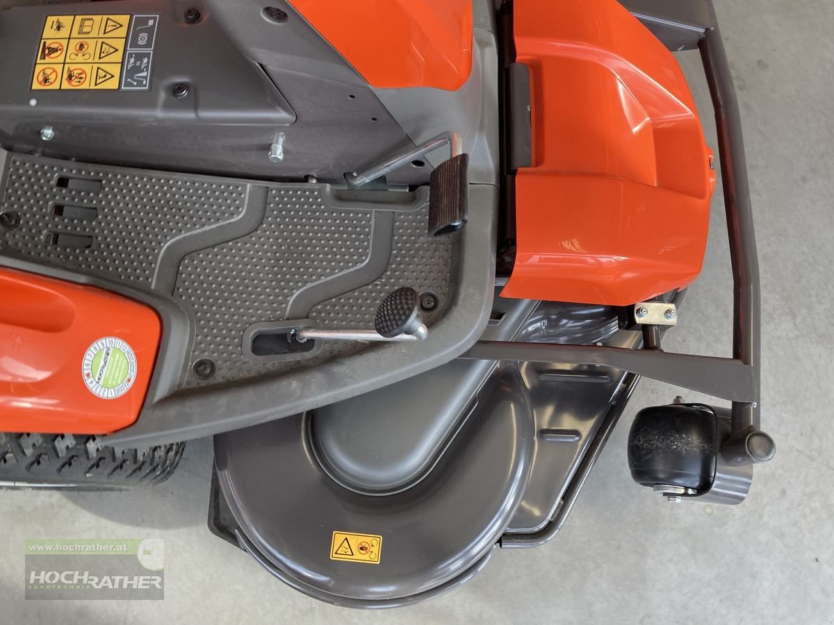 Rasentraktor des Typs Husqvarna Rider R 316 TsX AWD, Neumaschine in Kronstorf (Bild 7)