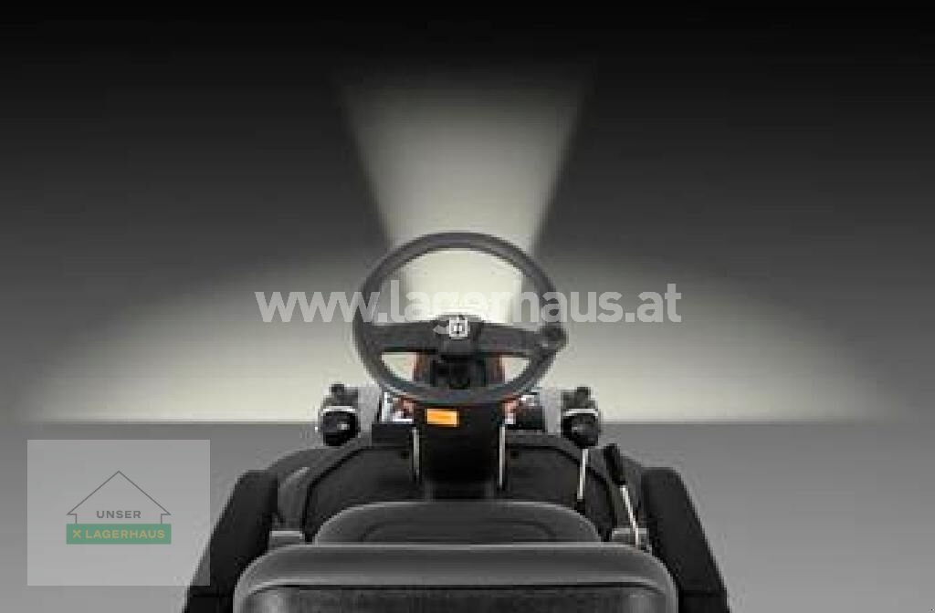 Rasentraktor typu Husqvarna RIDER R 316TSX AWD 103CM HERBSTAKTION SCHNEESCHI, Neumaschine v Wolfpassing (Obrázek 9)