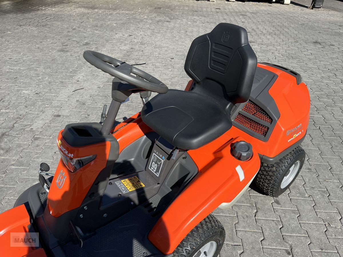 Rasentraktor typu Husqvarna Rider R 320X AWD mit 55h, Gebrauchtmaschine v Burgkirchen (Obrázek 16)