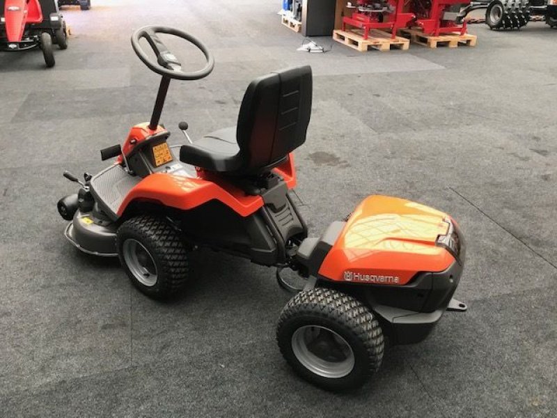 Rasentraktor typu Husqvarna Rider R112iC mit 85cm Mähdeck, Neumaschine v Tamsweg (Obrázek 11)