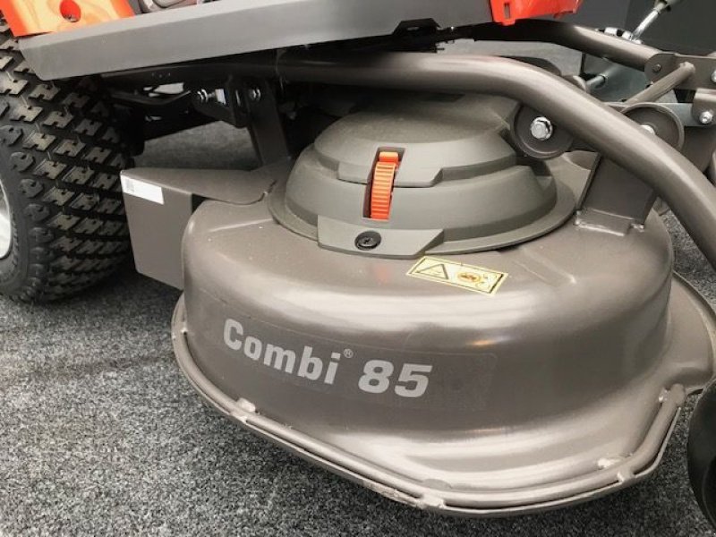 Rasentraktor typu Husqvarna Rider R112iC mit 85cm Mähdeck, Neumaschine v Tamsweg (Obrázek 5)