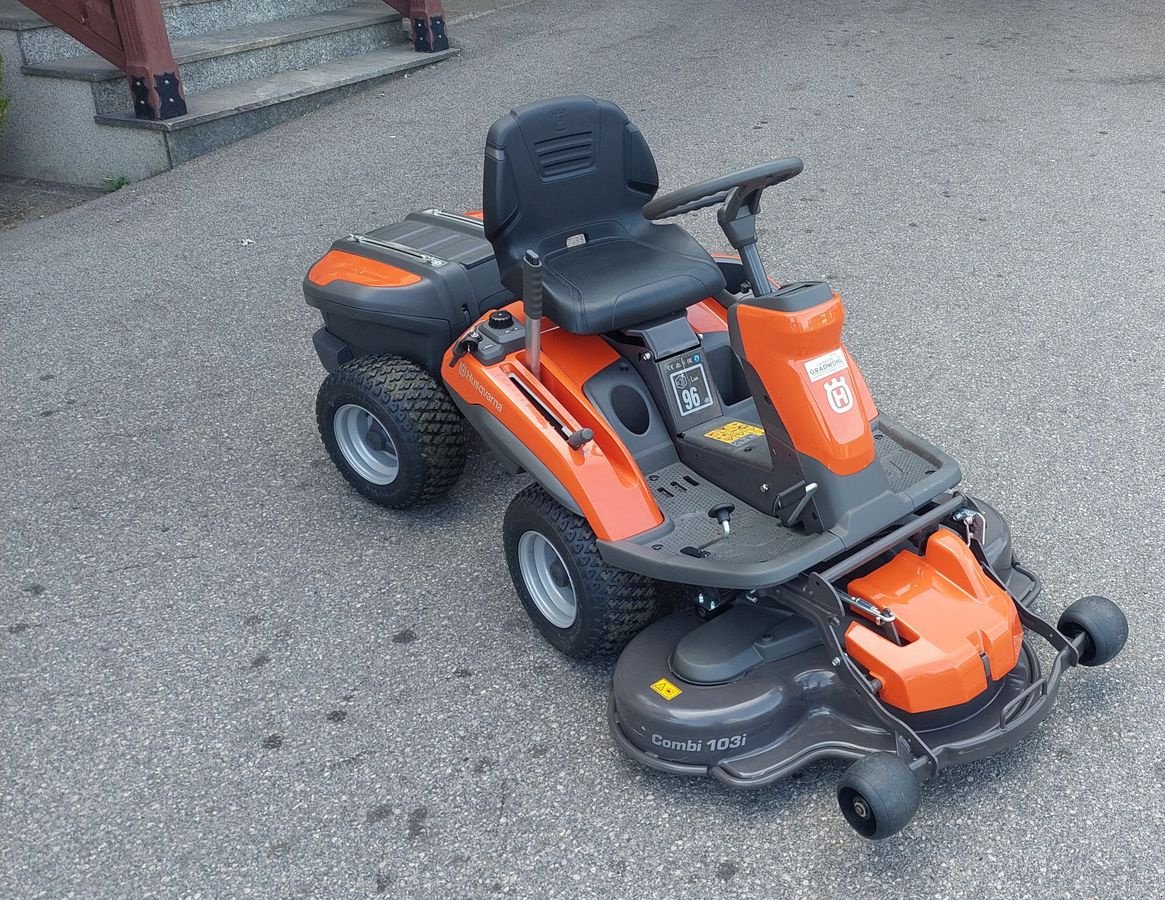 Rasentraktor typu Husqvarna Rider R200ix, Vorführmaschine v Hollenthon (Obrázek 2)