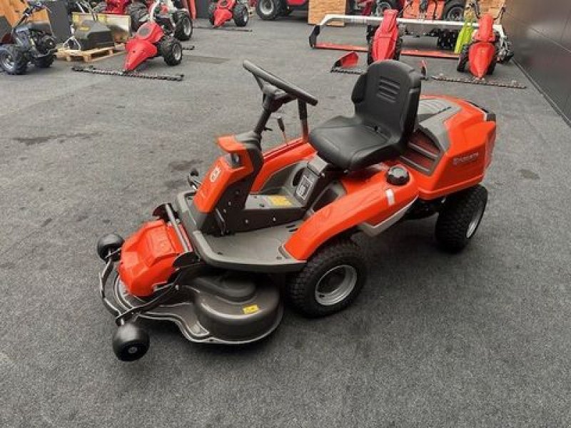 Rasentraktor des Typs Husqvarna Rider R216T AWD mit 103cm Mähdeck 16PS Allrad, Neumaschine in Tamsweg (Bild 8)