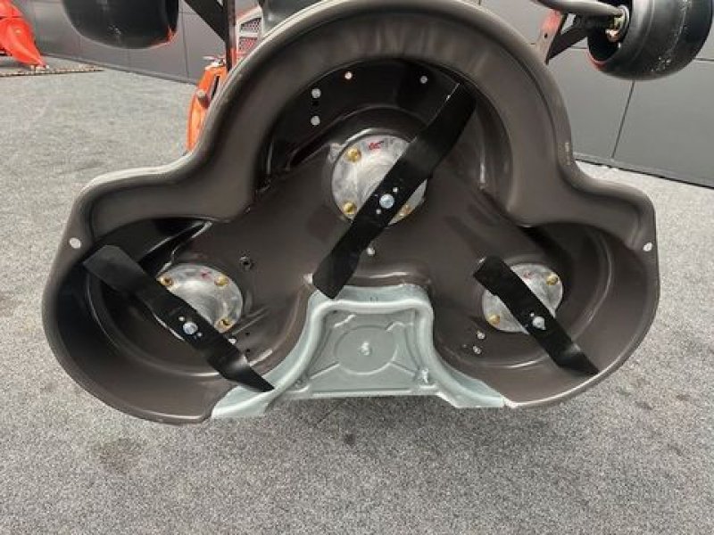 Rasentraktor des Typs Husqvarna Rider R216T AWD mit 103cm Mähdeck 16PS Allrad, Neumaschine in Tamsweg (Bild 10)